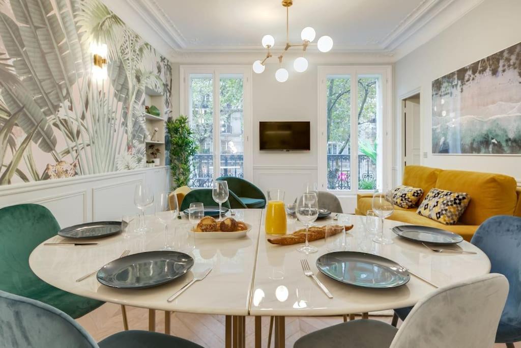 Апартаменты Bright And Gorgeous Flat In The Heart Of Париж Экстерьер фото